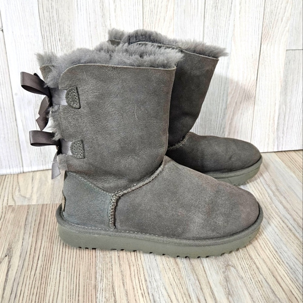 UGG Womens Mini Bailey Bow II Boots Austrailia Suede Sheepskin Faux‎ Fur Gray 6